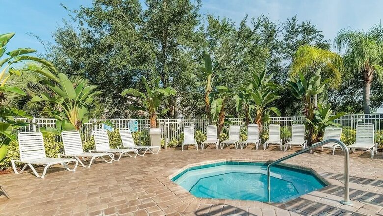 Villa 8176 Fan Palm Way