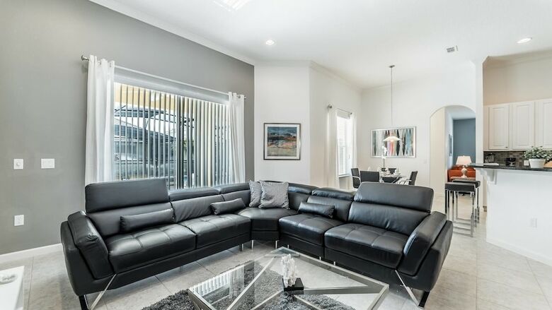 4140 Oak Tree Drive
