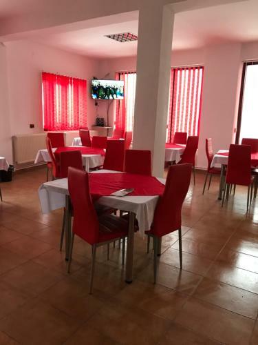 Hostal Pensiunea White House