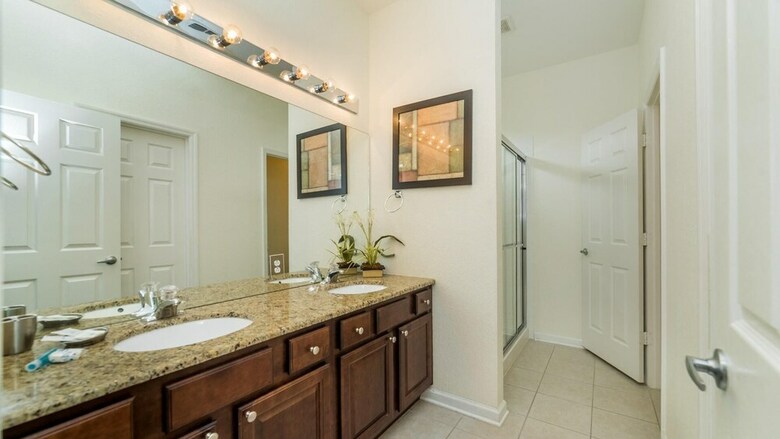 Villa 2624 Daulby Street
