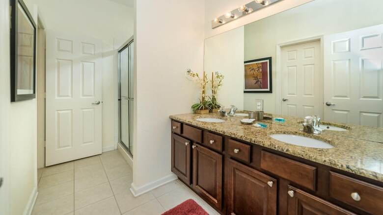 Villa 2624 Daulby Street