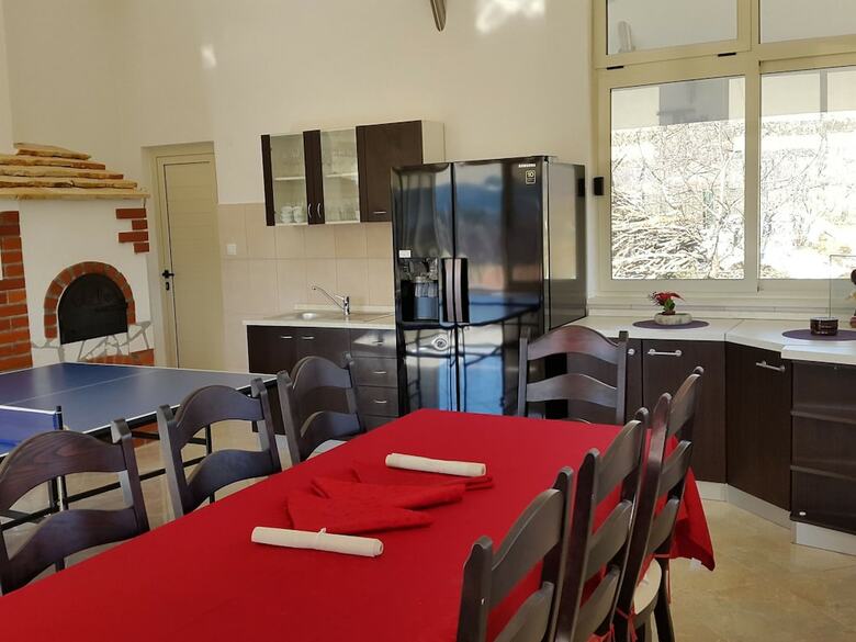 Beautiful Holiday Home In Neoric With Private Pool