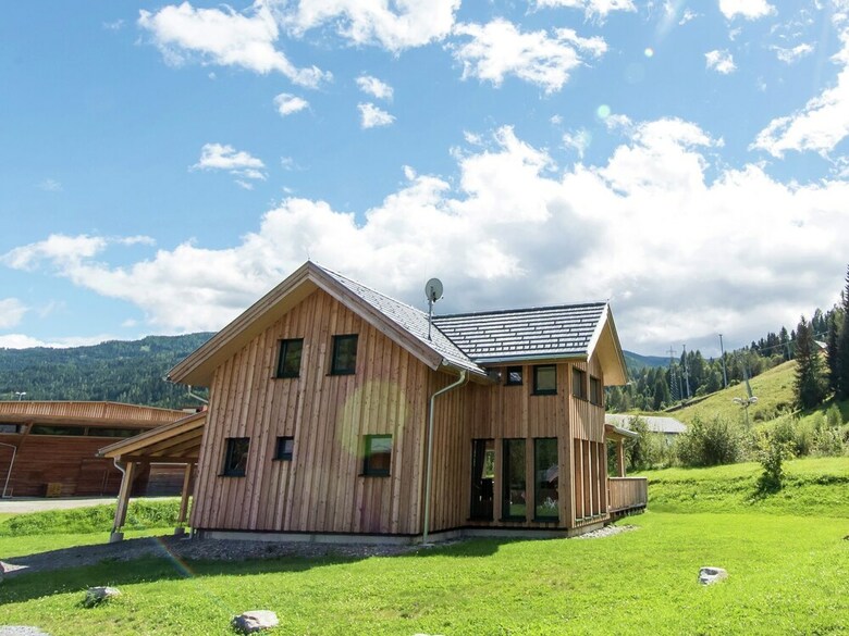 Beautiful Chalet In Sankt Georgen On Ski Slopes