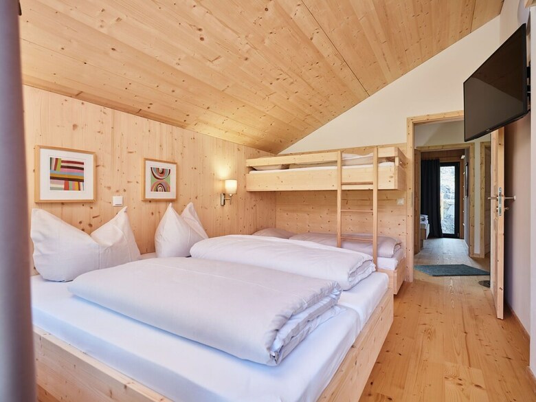 Cozy Chalet In Steinach Am Brenner With Balcony And Sauna