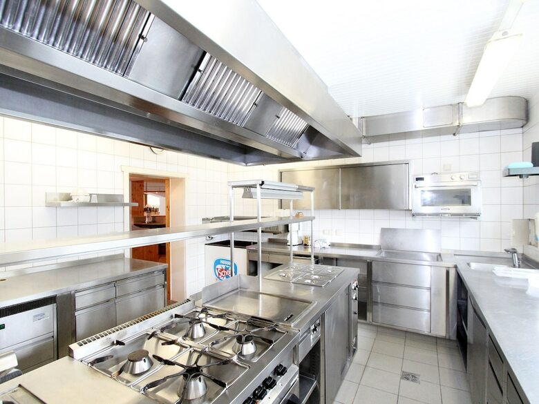 Refreshing Holiday Home With Balcony, Ski Storage, Garden