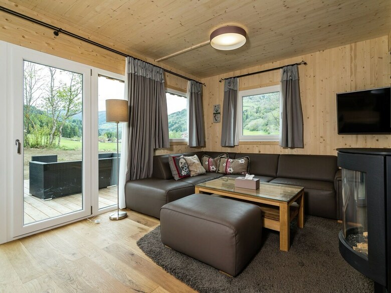 Luxurious Chalet In Sankt Georgen Ob Murau With Jacuzzi