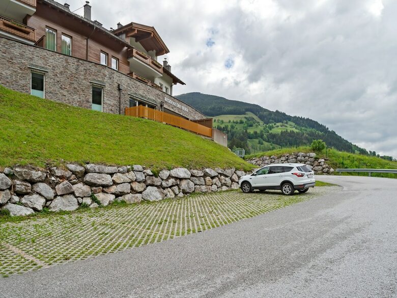 Relaxing Apartment In Saalbach-hinterglemm With Ski Storage