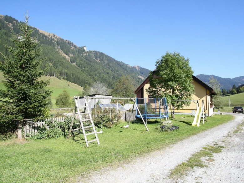 Spacious Apartment Near Ski Area In Pusterwald