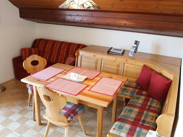 Pretty Apartment With Sauna, Ski Storage, Parking, Balcony
