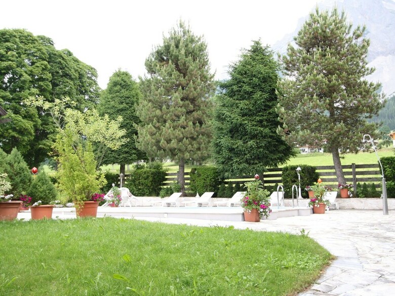 Warm Apartment In Ramsau Am Dachstein With Garden