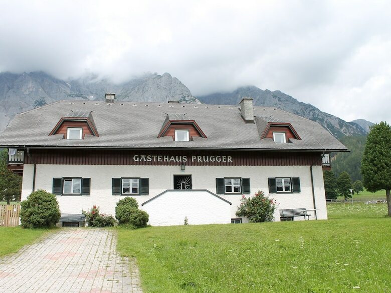 Warm Apartment In Ramsau Am Dachstein With Garden
