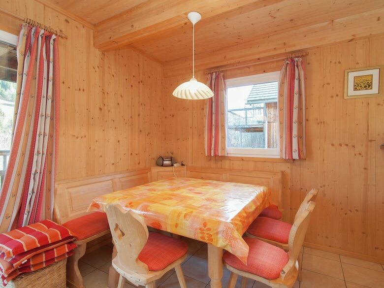 Spacious Chalet Near Kreischberg Ski Area