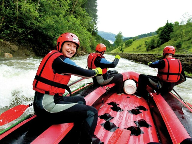 Spacious Chalet Near Kreischberg Ski Area