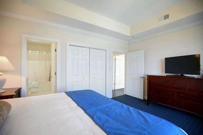 Waterside Resort By Capital Vacations