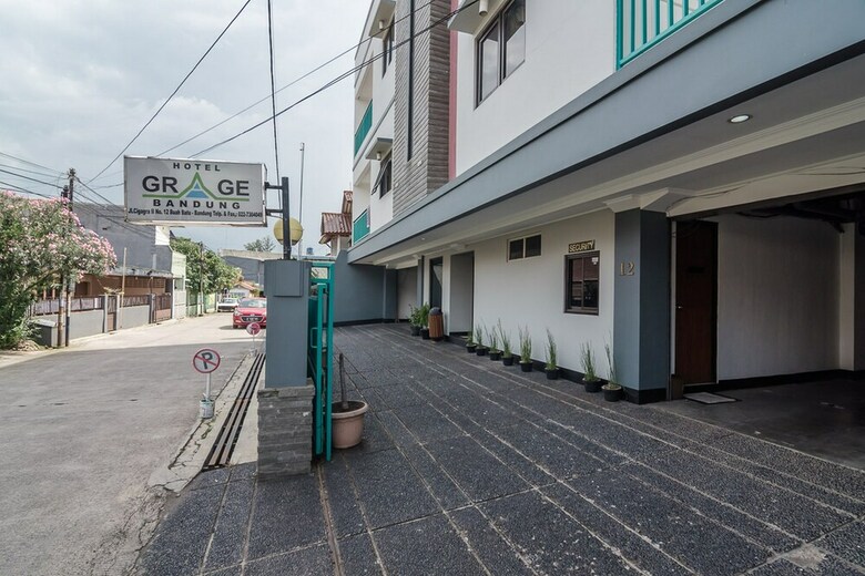 Hotel Reddoorz @ Buah Batu