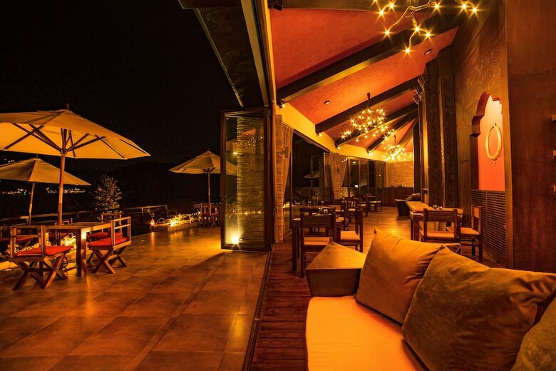 Apartamento The Pavilions Himalayas Lake View