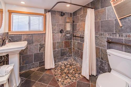 Updated Lake Tahoe House