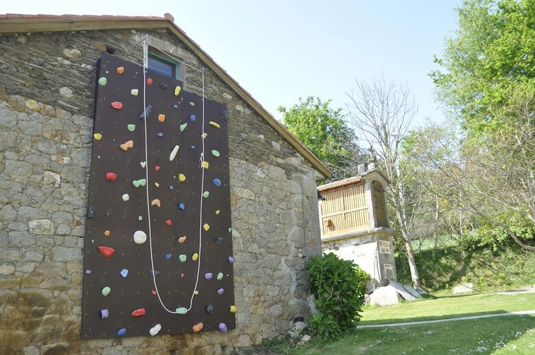 Hostal Albergue Tur�stico Alvarella