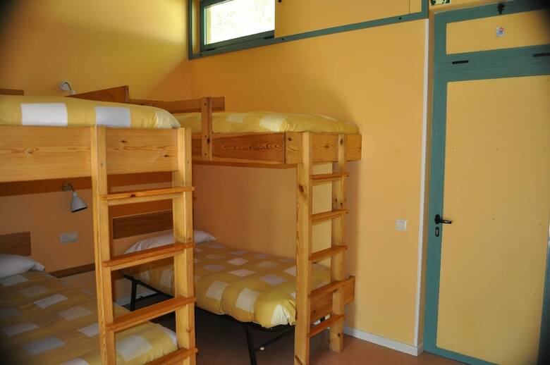 Hostal Albergue Tur�stico Alvarella