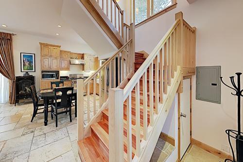 Custom Lake Tahoe Cottage House