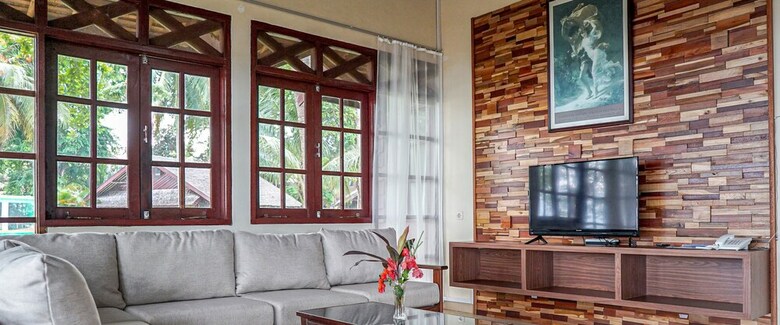 Bed & Breakfast Mutiara Carita Cottages