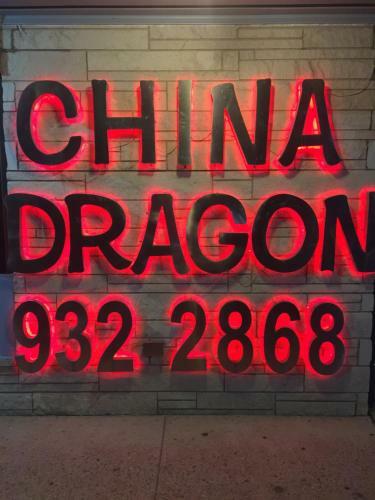 Hotel Dragon Inn & Suites