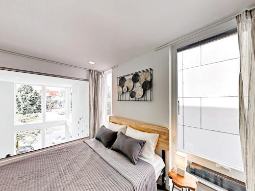1106 C 14th Ave Townhouse