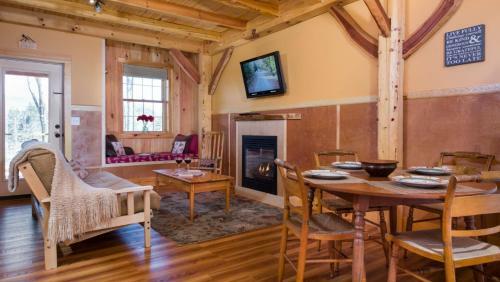 Lodge Robert Frost Mountain Cabins