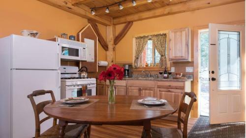 Lodge Robert Frost Mountain Cabins