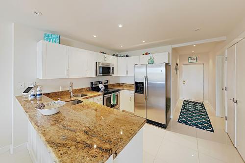 Apartamento 6300 Padre Blvd Condo Unit 877