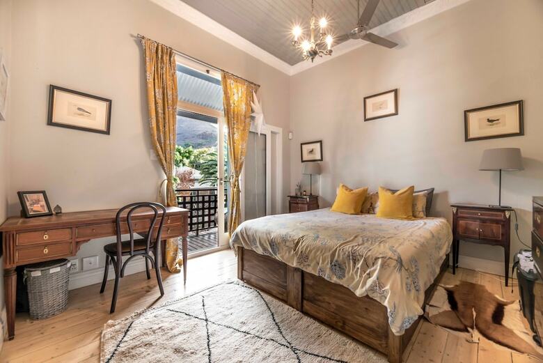 Stylish Heritage House In Tamboerskloof