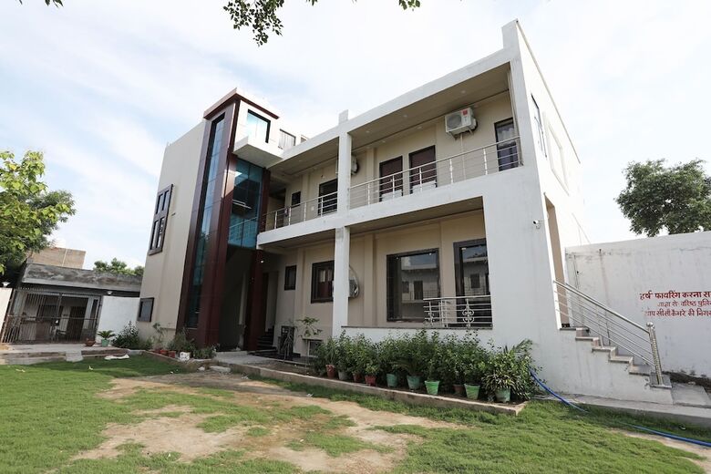 Hotel Oyo 18346 Glorify Stay2