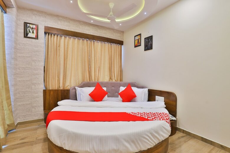 Oyo 24444 Hotel Rudrax