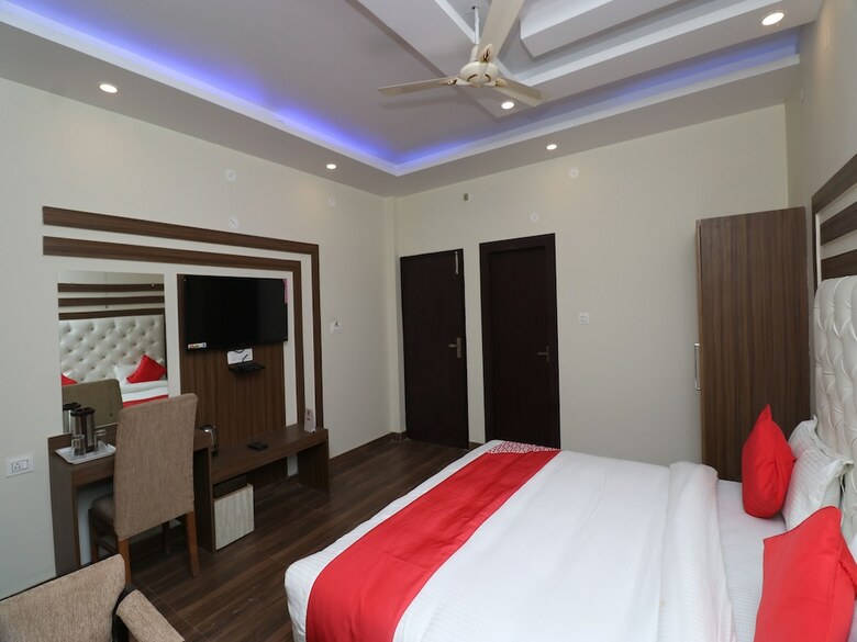 Oyo 23609 Hotel A S Residency
