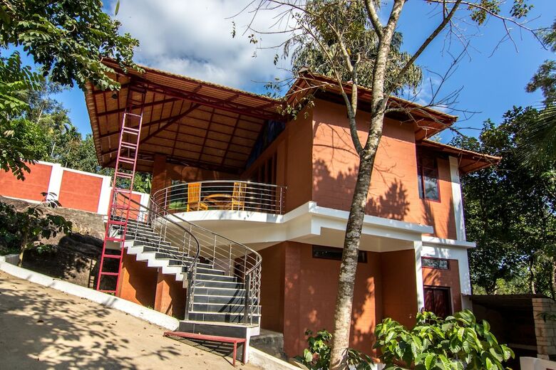 Hotel Edakkal Village Resort