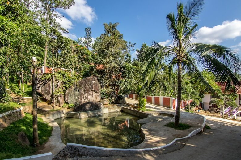 Hotel Edakkal Village Resort
