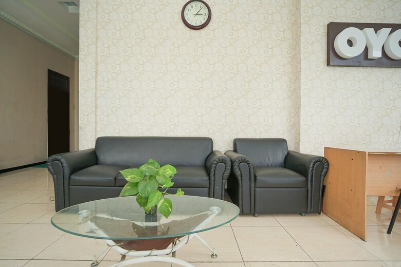 Hostal Oyo 511 Grace Residence