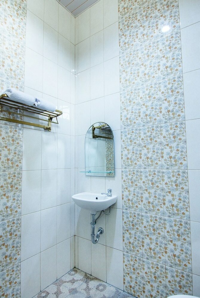 Capital O 540 Esther Hotel