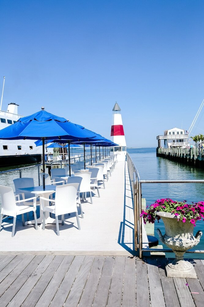 Danfords Hotel And Marina