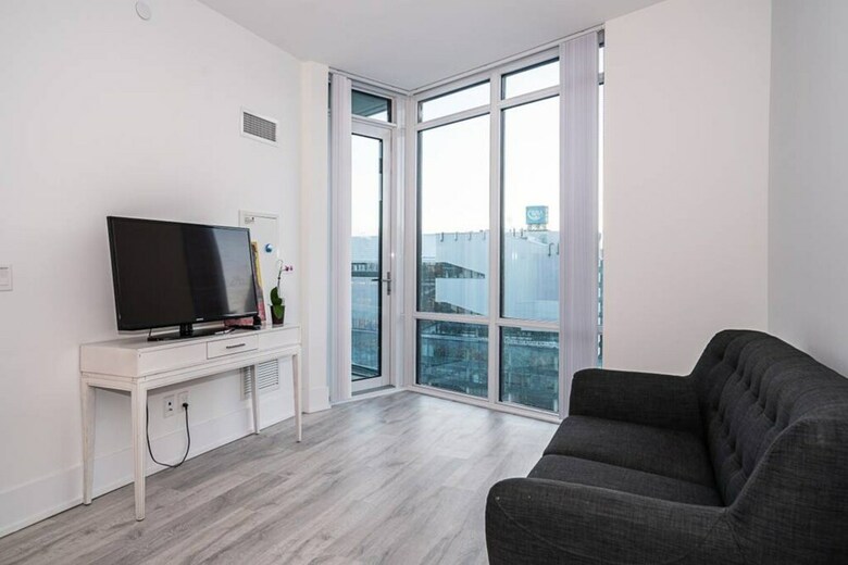 Apartamentos Modern 1 Bedroom Condo With Cn Tower Views