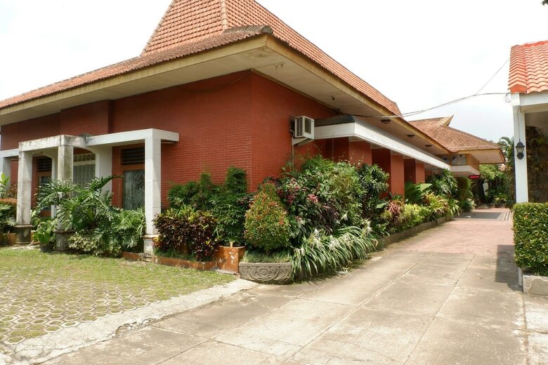 Oyo 517 Hotel Arjuna Lawang