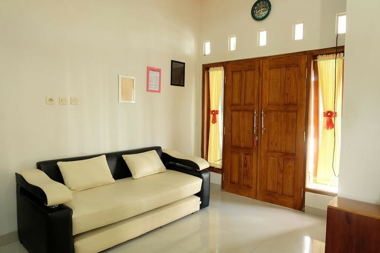 Villa Simply Homy Guest House Unit Umy