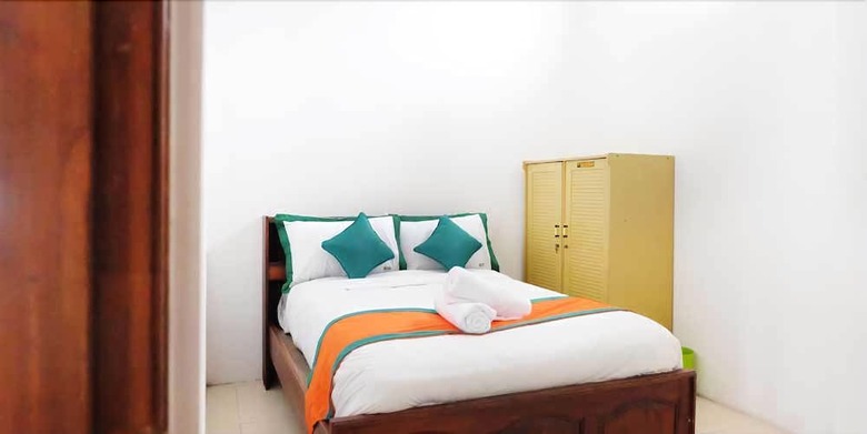 Villa Simply Homy Guest House Uny Samirono