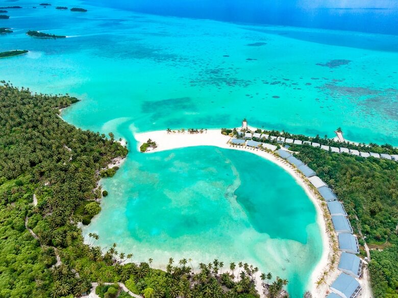 Hotel Rahaa Resort