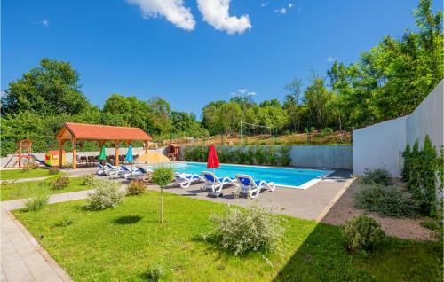 Seven-bedroom Holiday Home In Kamenmost