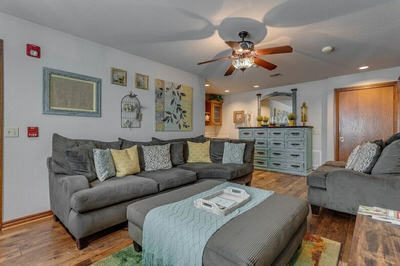 The Whispering Pines Inn Bed & Breakfast