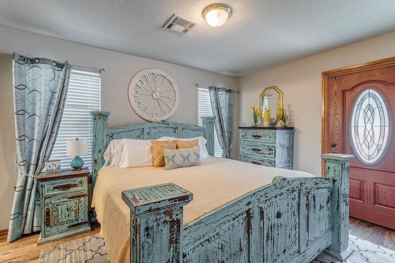 The Whispering Pines Inn Bed & Breakfast