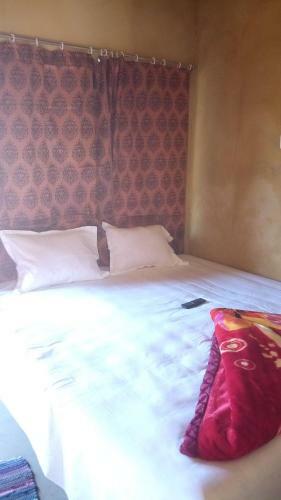 Hotel Roshnai Village Resort