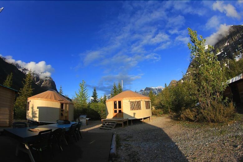Posada Fortress Lake Wilderness Retreat