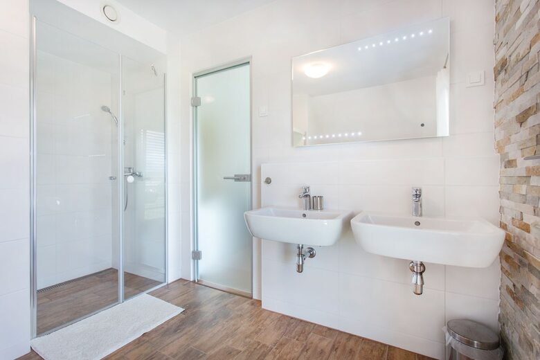 Hotel Domovoj Apartments And Rooms